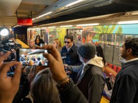 Ministro Collado lanza la nueva ruta promocional en la Línea A del tren de NY