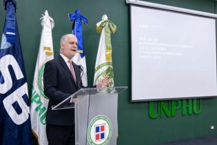 SB comparte enseñanza para misión de financiera efectiva