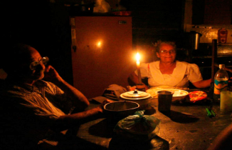 CUBA: sufre apagones en el 61 % de territorio; situación se agrava