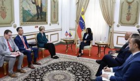 VENEZUELA: Delcy R. se reúne con la nueva diplomática de EU