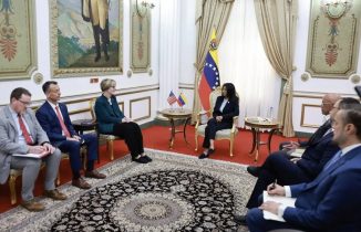 VENEZUELA: Delcy R. se reúne con la nueva diplomática de EU