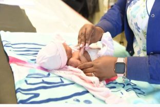 Reducen mortalidad neonatal en un 42% en 2025