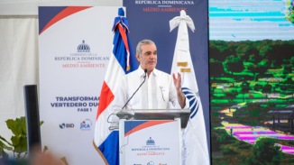 Presidente inicia primera fase de transformación del vertedero de Duquesa