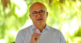 Dominguez Brito pide apoyo a maestros ante crisis conductual de adolescentes