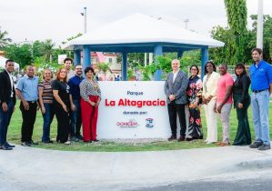 Cementos Dominicanos entrega parque San Cristóbal para el disfrute de comunitarios