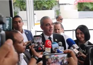 El presidente Abinader fue al velatorio Ramón Alburquerque