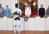 EEUU: Melania Trump va con robot a cumbre con primeras damas