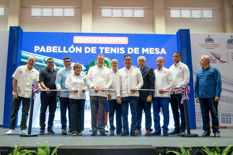 Ministerio de Vivienda entrega Pabellón de Tenis de Mesa remodelado